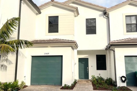 Townhouse in Miami, Florida 3 bedrooms, 133.97 sq.m. № 1963393 - photo 24