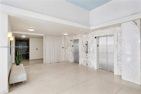 Купить кондоминиум в Майами-Бич, Флорида 1 спальня, 73.39м2, № 2053408 - фото 14