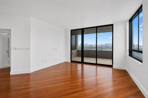 Copropriété à vendre à Miami Beach, Floride: 2 chambres, 117.24 m2 № 2264461 - photo 17