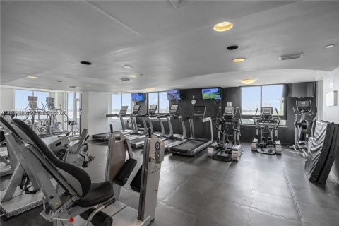 Copropriété à vendre à Miami Beach, Floride: 2 chambres, 117.24 m2 № 2264461 - photo 25