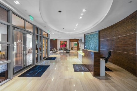 Copropriété à vendre à Miami Beach, Floride: 2 chambres, 117.24 m2 № 2264461 - photo 20