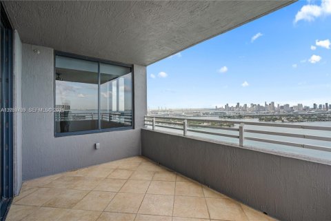 Copropriété à vendre à Miami Beach, Floride: 2 chambres, 117.24 m2 № 2264461 - photo 19