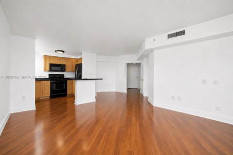 Copropriété à vendre à Miami Beach, Floride: 2 chambres, 117.24 m2 № 2264461 - photo 16