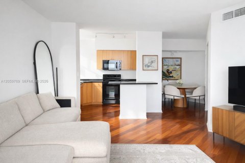 Copropriété à vendre à Miami Beach, Floride: 2 chambres, 117.24 m2 № 2264461 - photo 9