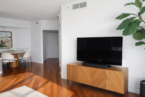 Copropriété à vendre à Miami Beach, Floride: 2 chambres, 117.24 m2 № 2264461 - photo 10