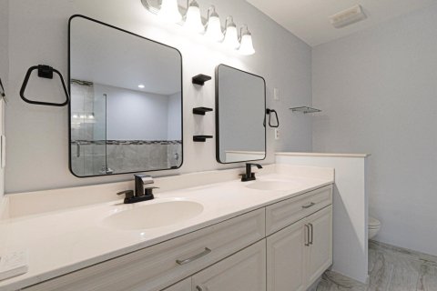 Condo in St. Lucie, Florida, 3 bedrooms  № 2253818 - photo 15