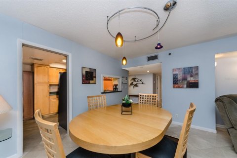 Condominio en alquiler en Clearwater, Florida, 2 dormitorios, 129.51 m2 № 1680855 - foto 11