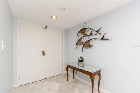Condo in Clearwater, Florida, 2 bedrooms  № 1680855 - photo 2
