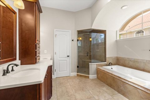 House in Orlando, Florida 5 bedrooms, 322.56 sq.m. № 1803400 - photo 23