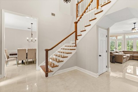 House in Orlando, Florida 5 bedrooms, 322.56 sq.m. № 1803400 - photo 8