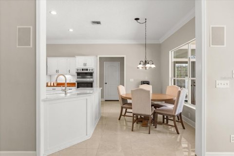 House in Orlando, Florida 5 bedrooms, 322.56 sq.m. № 1803400 - photo 15