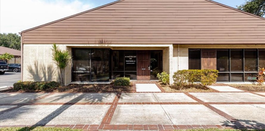 Immobilier commercial à Clearwater, Floride 179.77 m2 № 2103787