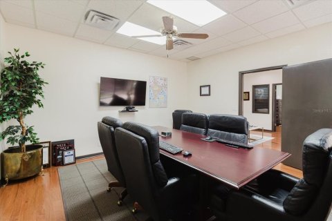 Immobilier commercial à vendre à Clearwater, Floride: 179.77 m2 № 2103787 - photo 4