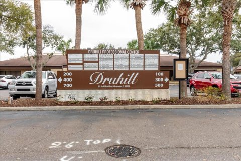 Immobilier commercial à vendre à Clearwater, Floride: 179.77 m2 № 2103787 - photo 2