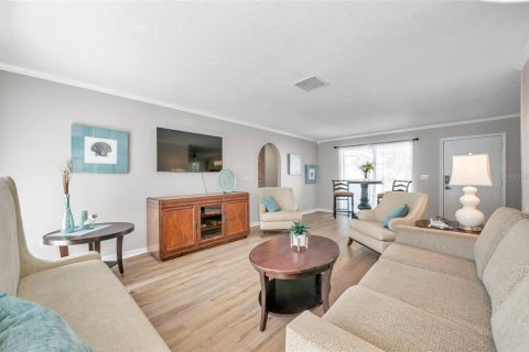 Casa en venta en Tarpon Springs, Florida, 3 dormitorios, 180.14 m2 № 2100066 - foto 10