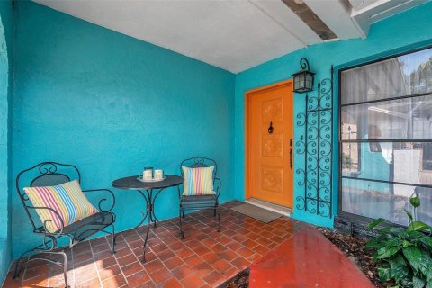 Casa en venta en Tarpon Springs, Florida, 3 dormitorios, 180.14 m2 № 2100066 - foto 3