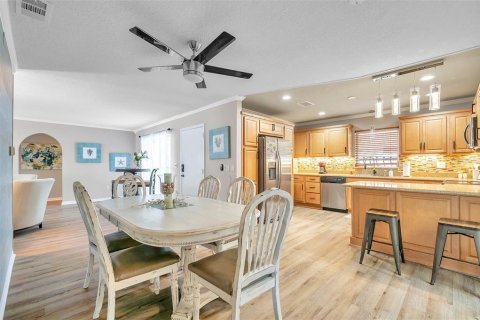 Casa en venta en Tarpon Springs, Florida, 3 dormitorios, 180.14 m2 № 2100066 - foto 17