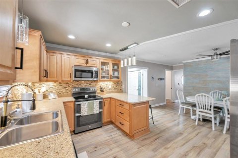 Casa en venta en Tarpon Springs, Florida, 3 dormitorios, 180.14 m2 № 2100066 - foto 23