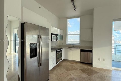 Copropriété à louer à Miami, Floride: 2 chambres, 96.25 m2 № 1974016 - photo 6