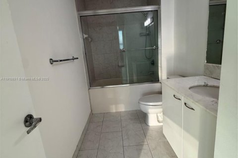 Copropriété à louer à Miami, Floride: 2 chambres, 96.25 m2 № 1974016 - photo 11