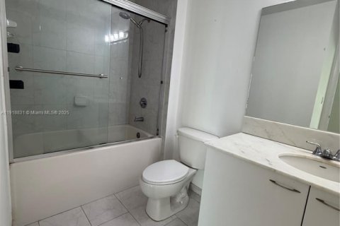 Copropriété à louer à Miami, Floride: 2 chambres, 96.25 m2 № 1974016 - photo 15