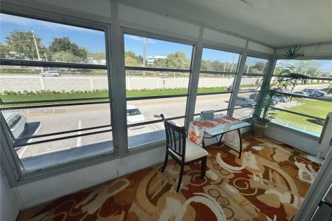 Condominio en venta en Deerfield Beach, Florida, 1 dormitorio, 65.03 m2 № 2020212 - foto 18