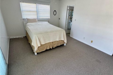 Condominio en venta en Deerfield Beach, Florida, 1 dormitorio, 65.03 m2 № 2020212 - foto 12