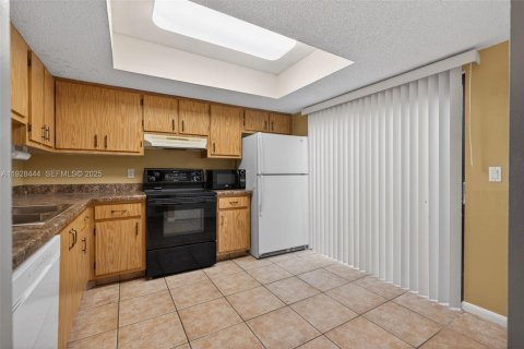 Condo in Jupiter, Florida, 2 bedrooms  № 1986823 - photo 16