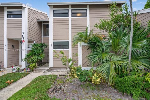 Condo in Jupiter, Florida, 2 bedrooms  № 1986823 - photo 3