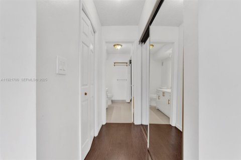 Copropriété à louer à Weston, Floride: 2 chambres, 102.75 m2 № 1976947 - photo 13