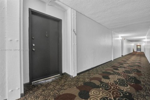 Copropriété à louer à Weston, Floride: 2 chambres, 102.75 m2 № 1976947 - photo 4