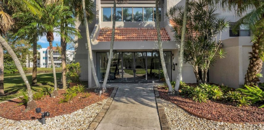 Condo à Weston, Floride, 2 chambres № 1976947