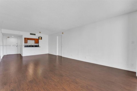 Copropriété à louer à Weston, Floride: 2 chambres, 102.75 m2 № 1976947 - photo 25