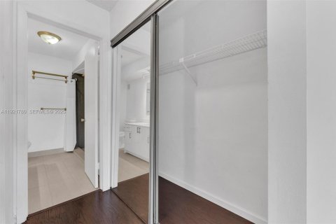 Copropriété à louer à Weston, Floride: 2 chambres, 102.75 m2 № 1976947 - photo 15