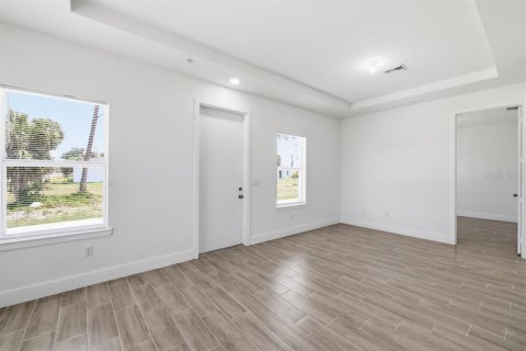 Купить коммерческую недвижимость в Ротонда, Флорида 97.55м2, № 2156400 - фото 12