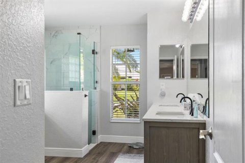 Casa en venta en Port Charlotte, Florida, 5 dormitorios, 274.15 m2 № 1909954 - foto 13