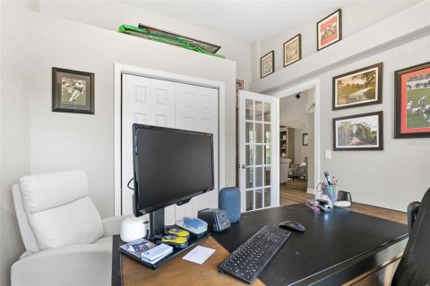 Casa en venta en Port Charlotte, Florida, 5 dormitorios, 274.15 m2 № 1909954 - foto 10