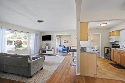 Villa ou maison à vendre à Clearwater, Floride: 2 chambres, 124.12 m2 № 2318885 - photo 6