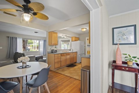 Villa ou maison à vendre à Clearwater, Floride: 2 chambres, 124.12 m2 № 2318885 - photo 8