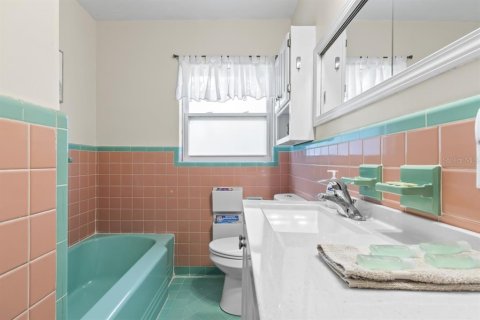 Villa ou maison à vendre à Clearwater, Floride: 2 chambres, 124.12 m2 № 2318885 - photo 29