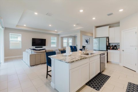 House in Bradenton, Florida 4 bedrooms, 263.66 sq.m. № 2222065 - photo 23