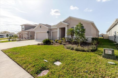 House in Bradenton, Florida 4 bedrooms, 263.66 sq.m. № 2222065 - photo 6