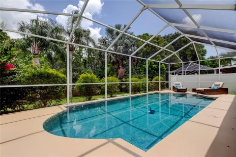 House in Tampa, Florida 3 bedrooms, 215.35 sq.m. № 1777953 - photo 2