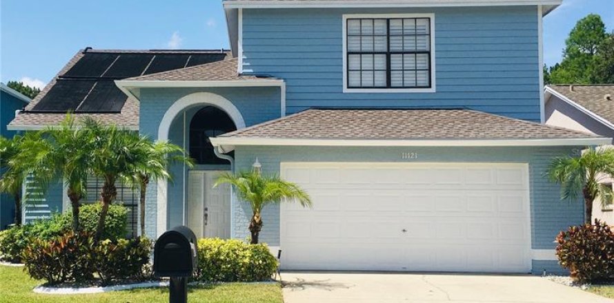 House in Tampa, Florida 3 bedrooms, 215.35 sq.m. № 1777953