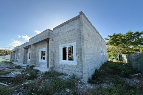 Adosado en venta en Miami Gardens, Florida, 3 dormitorios, 97.45 m2 № 2027489 - foto 8