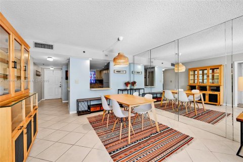 Condominio en alquiler en Davie, Florida, 2 dormitorios, 105.91 m2 № 1953053 - foto 23