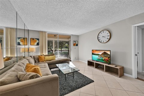Condominio en alquiler en Davie, Florida, 2 dormitorios, 105.91 m2 № 1953053 - foto 22