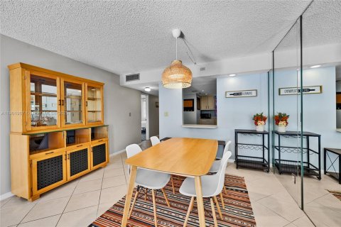 Condominio en alquiler en Davie, Florida, 2 dormitorios, 105.91 m2 № 1953053 - foto 25