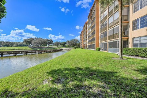 Condominio en alquiler en Davie, Florida, 2 dormitorios, 105.91 m2 № 1953053 - foto 18