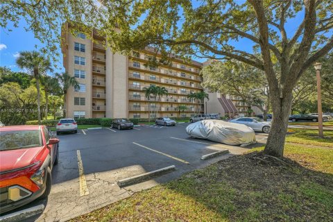 Condominio en alquiler en Davie, Florida, 2 dormitorios, 105.91 m2 № 1953053 - foto 19